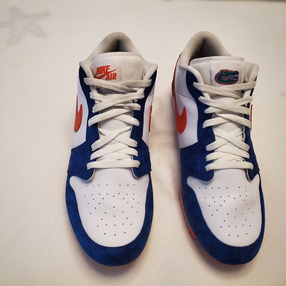 Nike White Athletic Shoes‎ - Picture 3 of 9